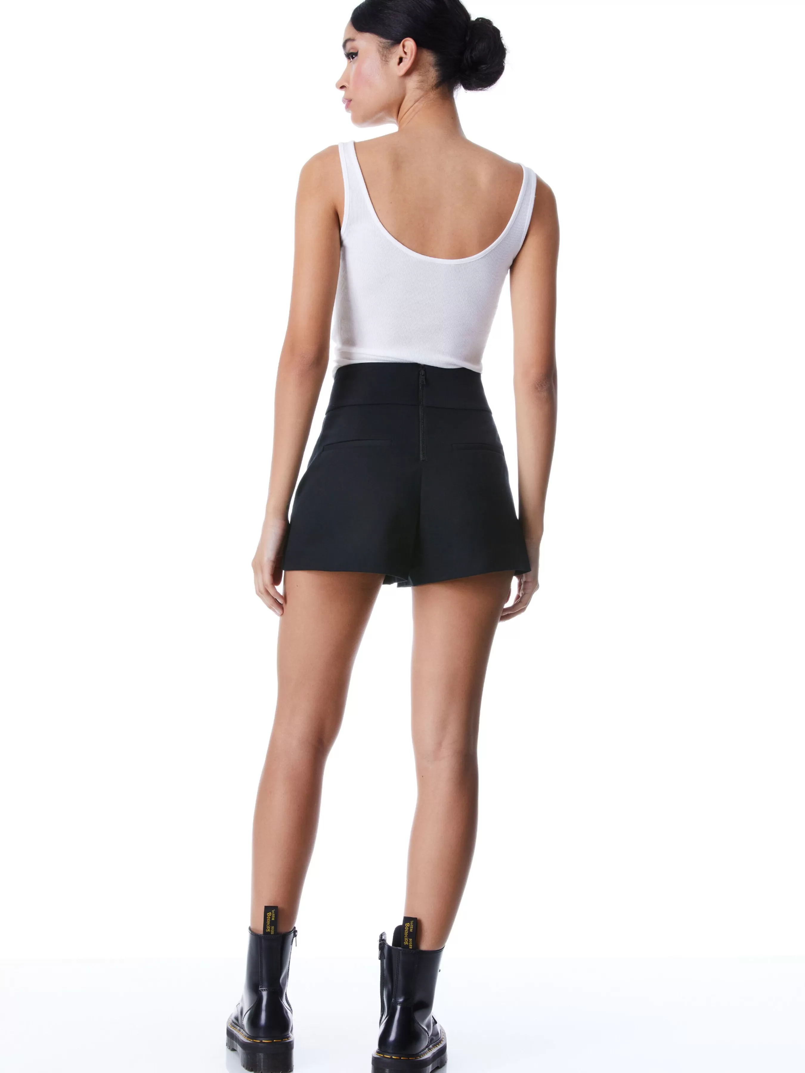 Alice and Olivia MACEY FITTED NOTCH COLLAR BLAZER + DONALD HIGH WAIST SHORT- BLACK